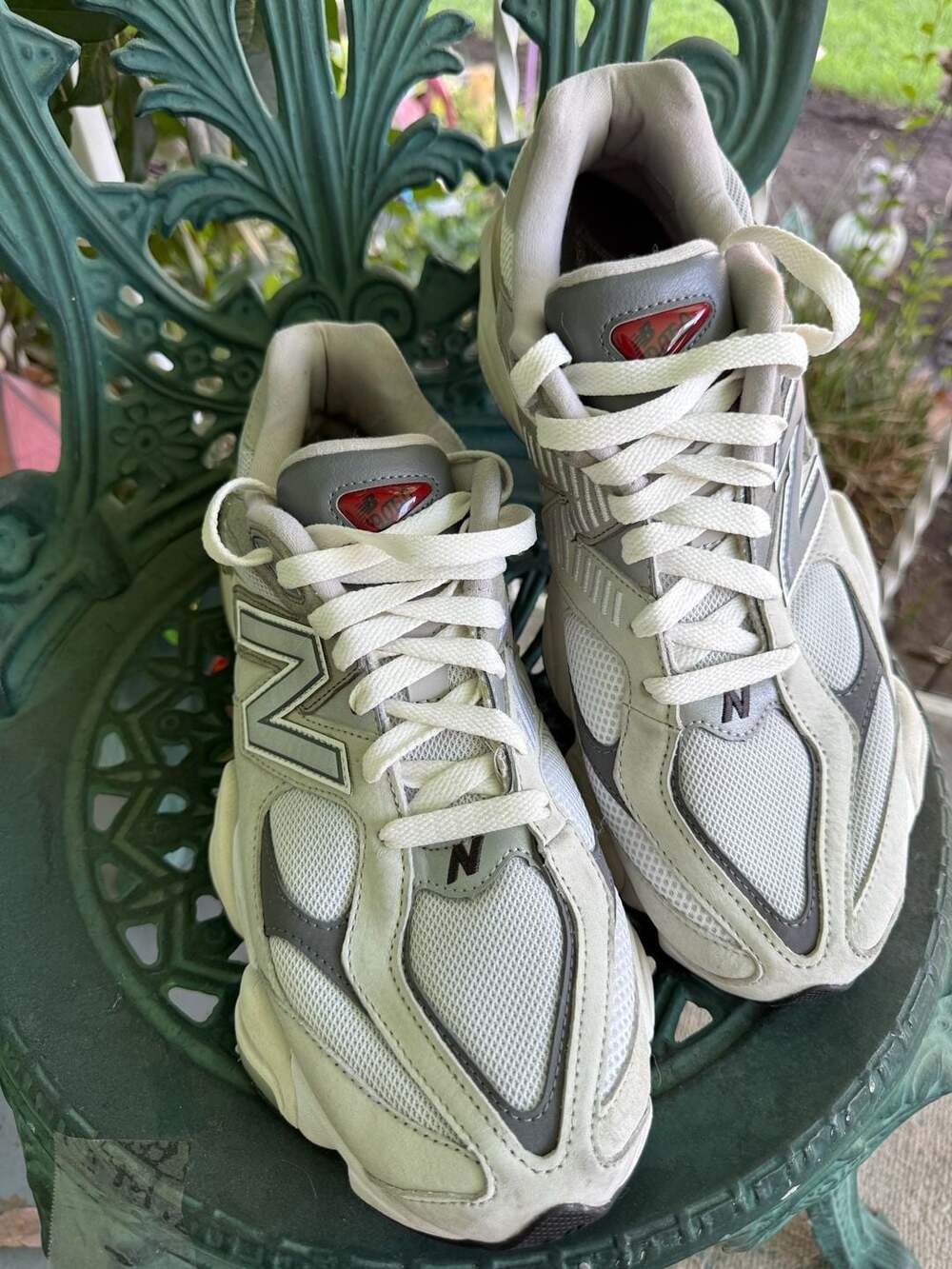 New Balance 9060 Sneaker in Raincloud / Castlerock